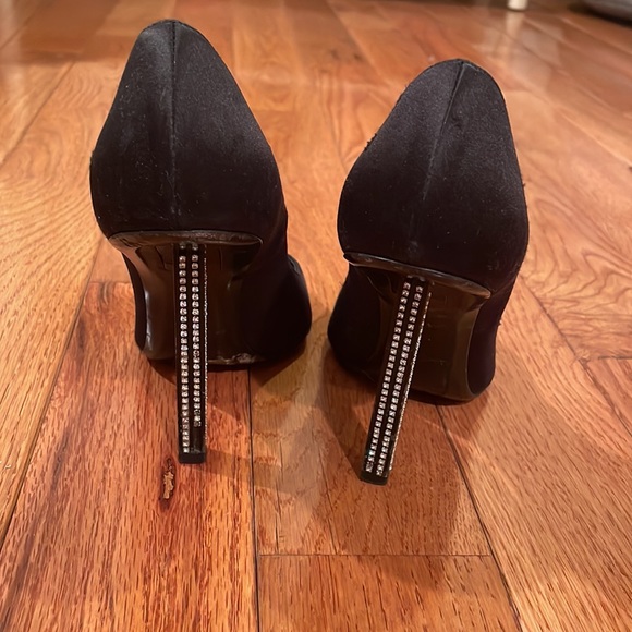 Saint Laurent embellished satin pump - Picture 9 of 13